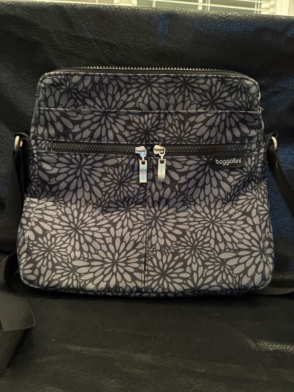 Baggallini Gray Floral Print Crossbody Bag